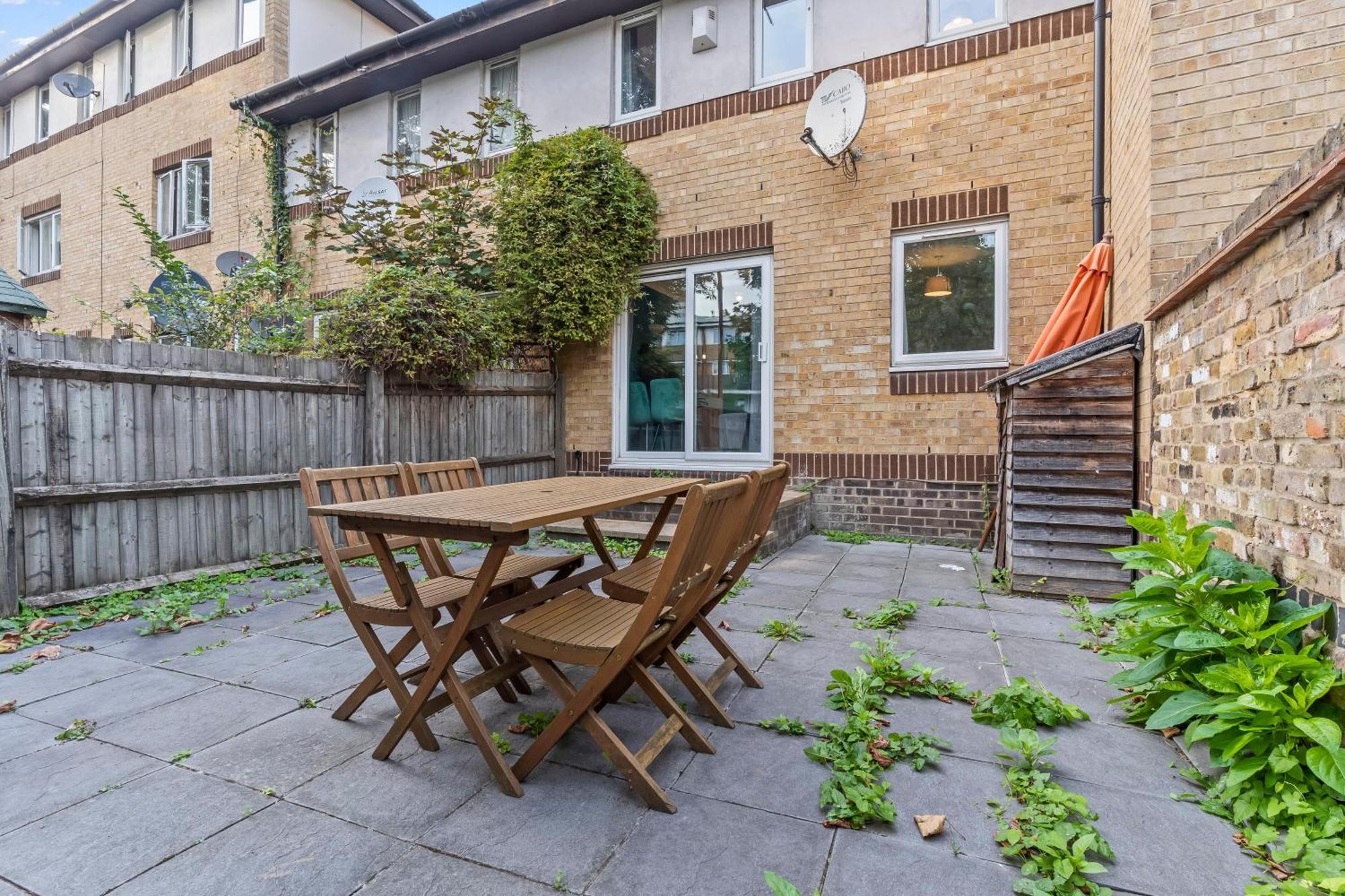 Lovely 4Br House In The City With Parking ロンドン エクステリア 写真