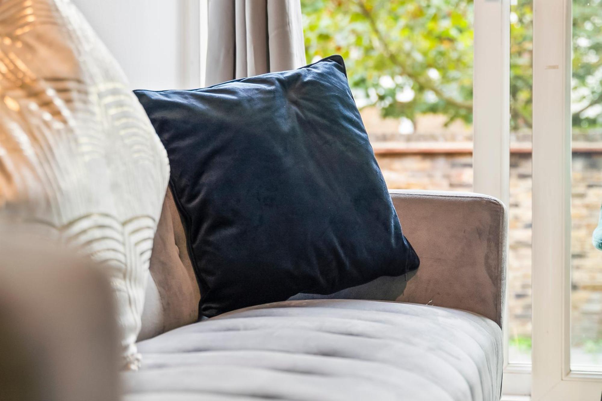 Lovely 4Br House In The City With Parking ロンドン エクステリア 写真