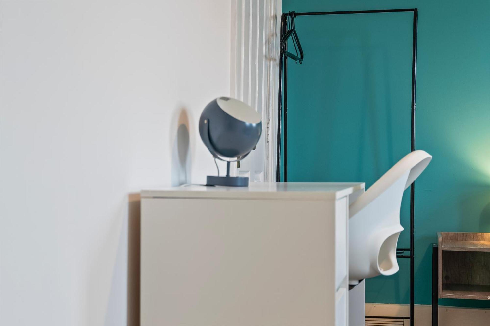 Lovely 4Br House In The City With Parking ロンドン エクステリア 写真