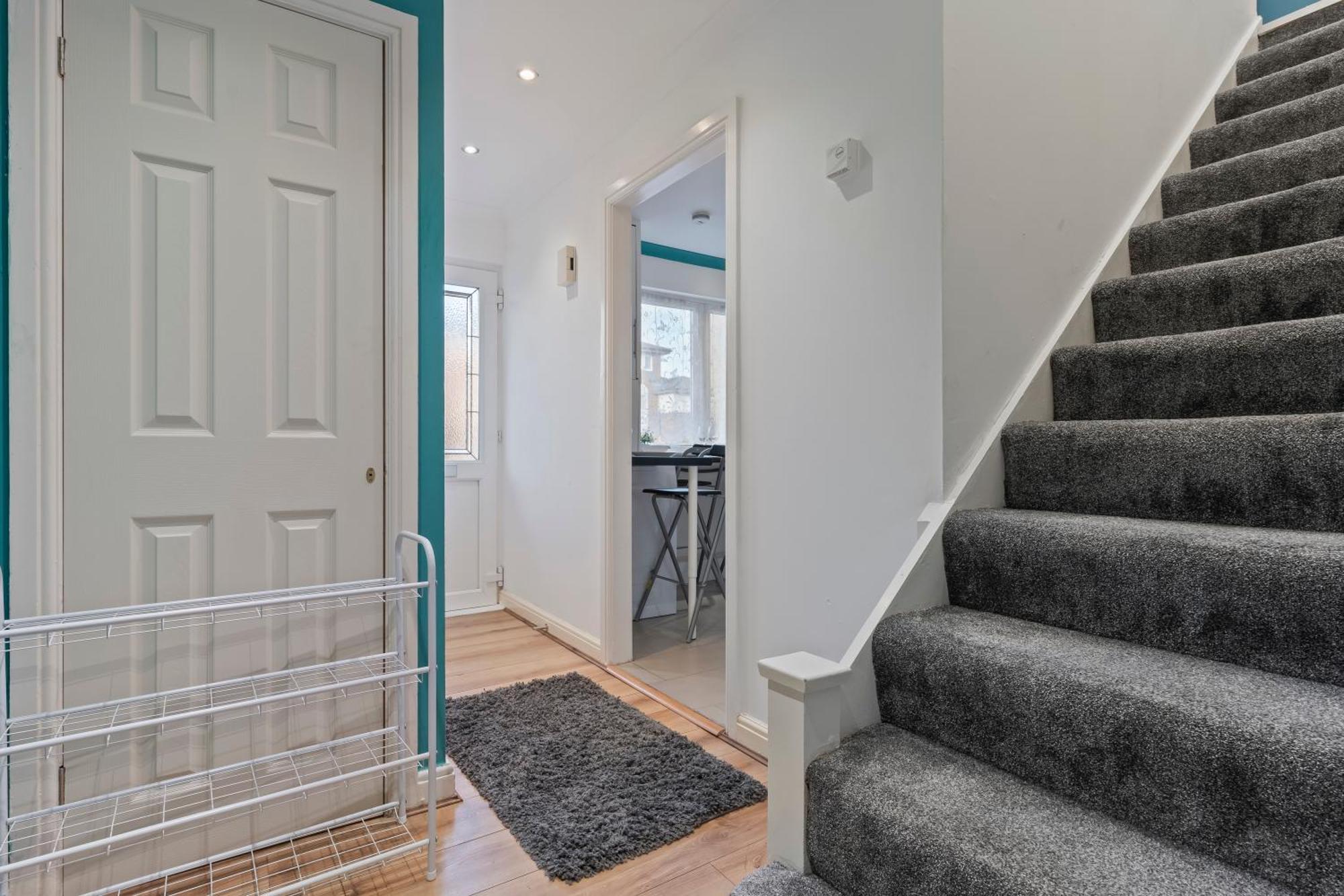 Lovely 4Br House In The City With Parking ロンドン エクステリア 写真